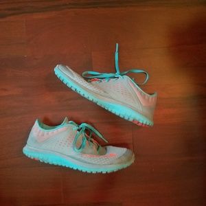 Nike women's FS lite run 2 size 9.5